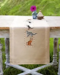 PN-0153616 Vervaco Runner "Cats of all Colours"