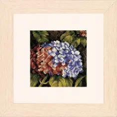 PN-0144514 Набір для вишивки хрестом LanArte Hydrangea "Гортензія"