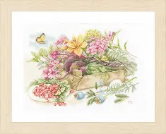 PN-0157493 Набір для вишивки хрестом LanArte In the Garden "У саду"