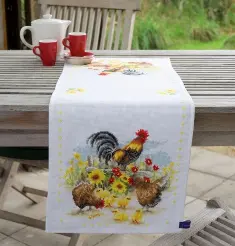 PN-0148360 Vervaco Runner "Chickens"