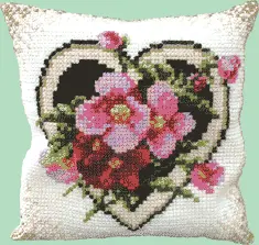 Набір для вишивання подушки хрестиком Чарівна Мить РТ-116 "Від усього серця"