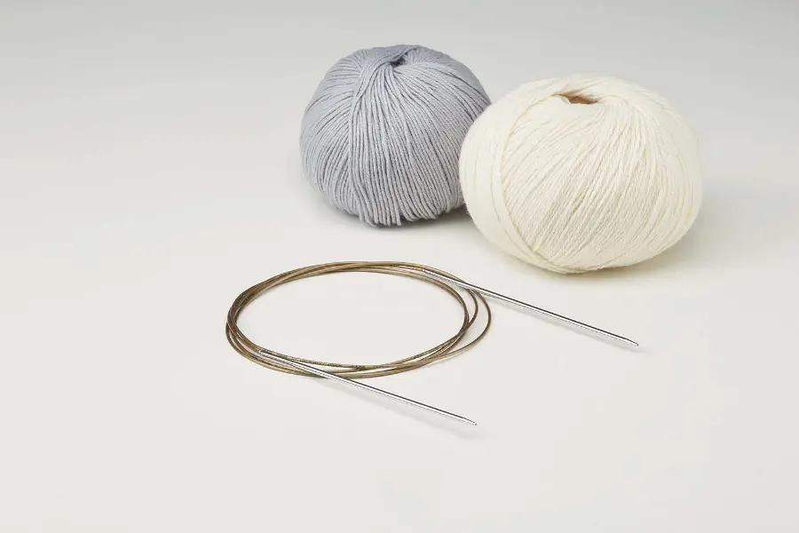 108-7 (250см/2,0мм) Кругова спиця для в'язання/латунь біла бронза з пласт. кабелем,extra LONG Addi. Каталог товарів. Вязання. Спиці